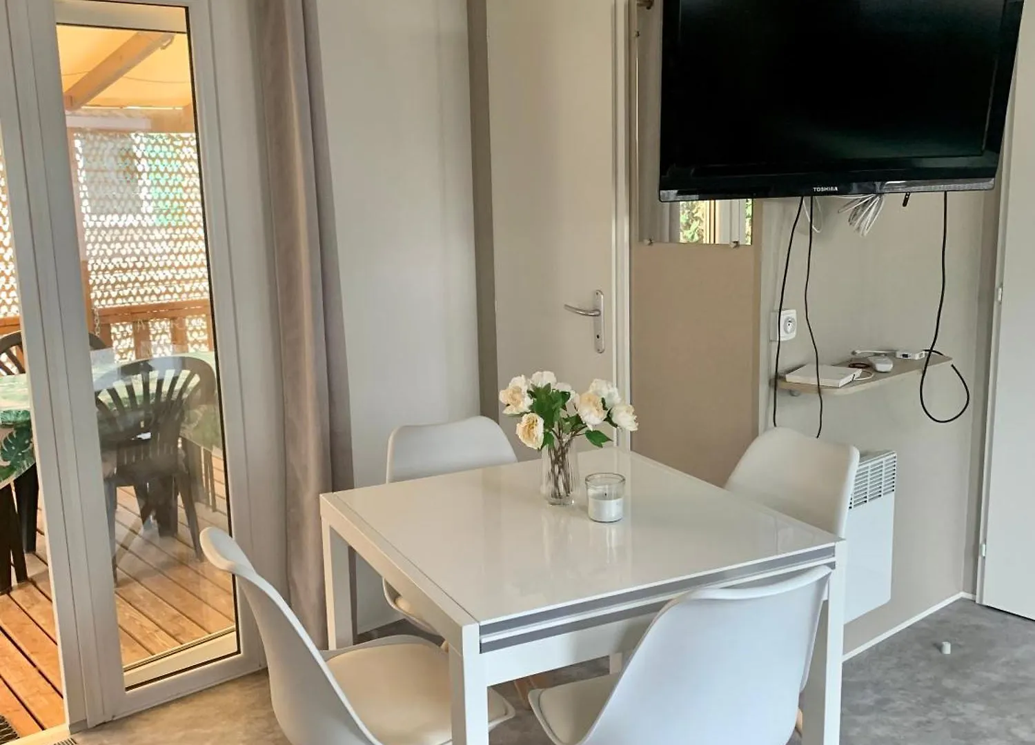 Mobilhome 3 Chambres Camping Boise Nans-les-Pins 0*,